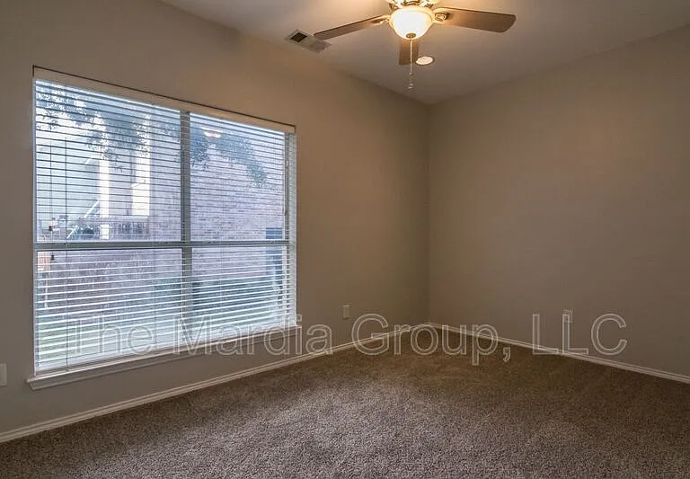 3904 Brandon Park Dr — Photo 11