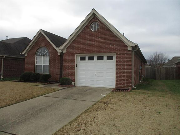 3rd image of 5875 Alexandria Ln