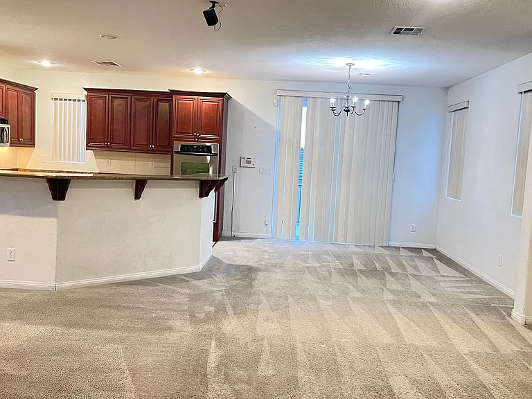 10160 Hollis Mountain Ave — Photo 5