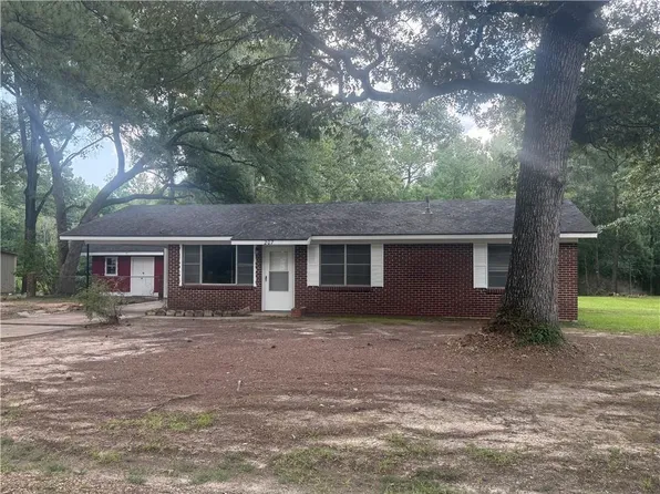 207 Branton Dr, Pineville, LA 71360