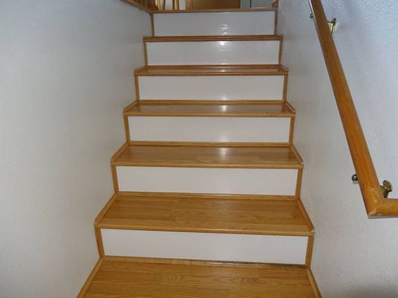 Entry stairway