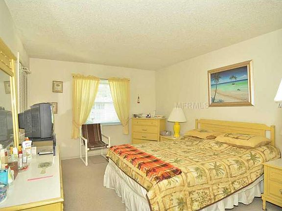 5th image of 1100 E Bay Dr APT 52
