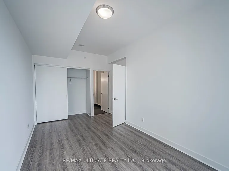 32 Camden St #906 — Photo 21