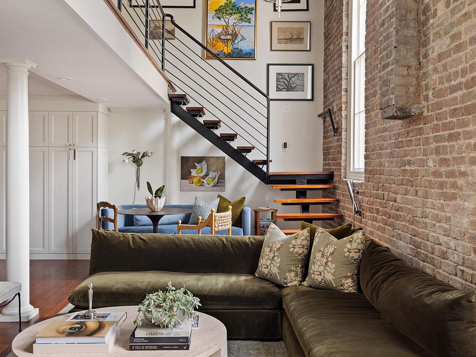1st image of 3 Queen St APT 209