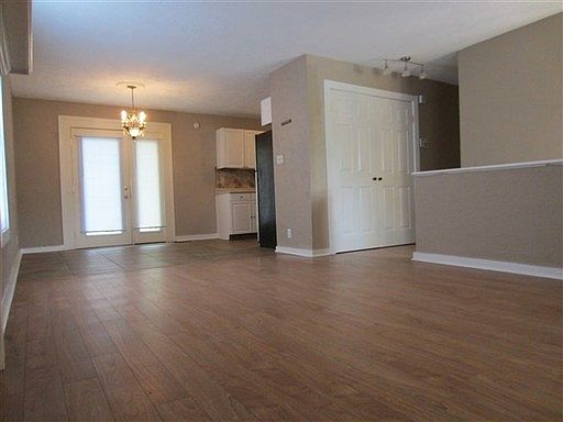 2nd image of 3425 N Cecil Ave