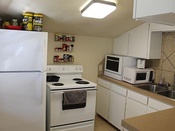 5th image of 3221 Chippewa Trl