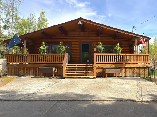 1330 Sloan St, North Pole, AK 99705