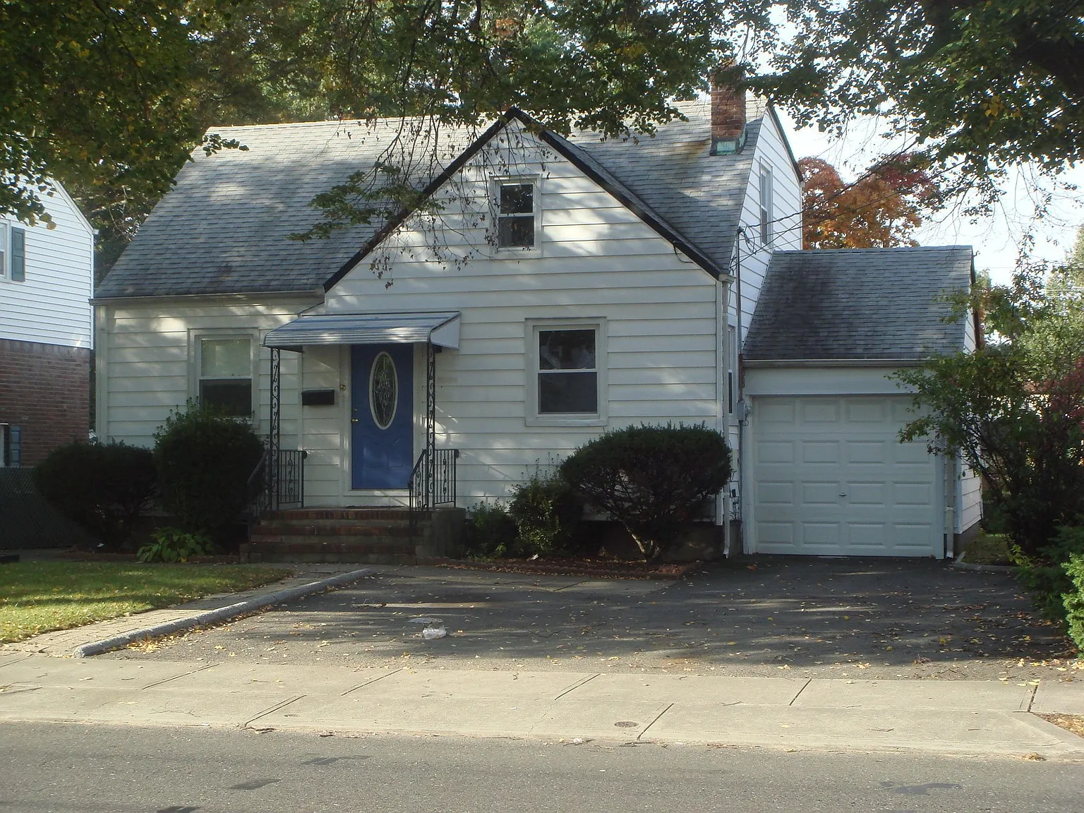 0-58 Midland Ave photo 1