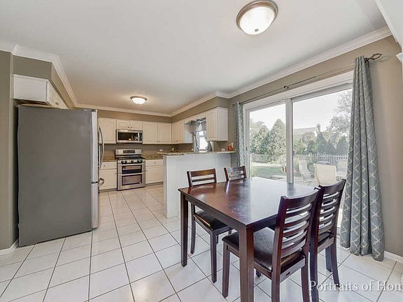 5th image of 6S525 Bridlespur Dr