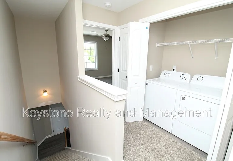 301 Landrum Pl #F — Photo 6
