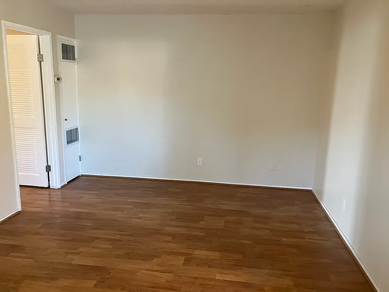 2041 Encina Dr — Photo 5