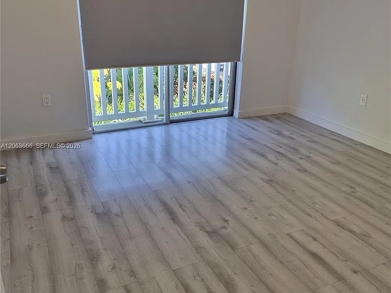 344 Meridian Ave #4B — Photo 16