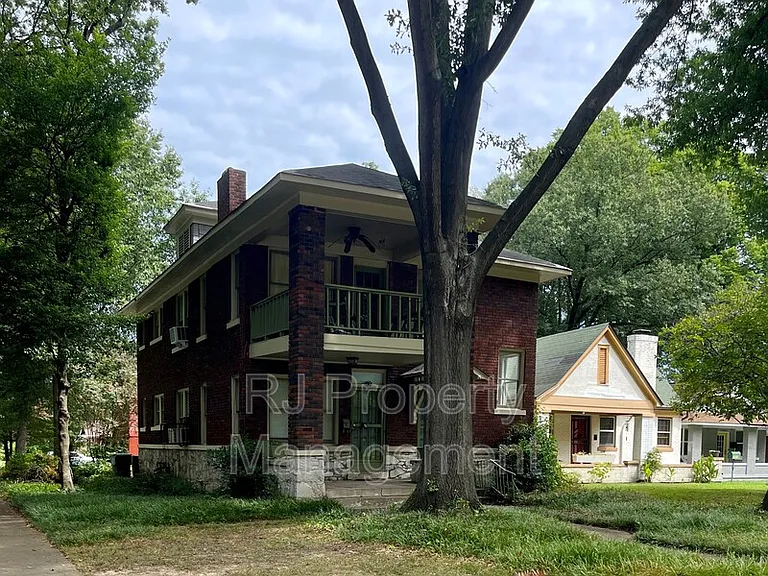 1572 Tutwiler Ave — Photo 2