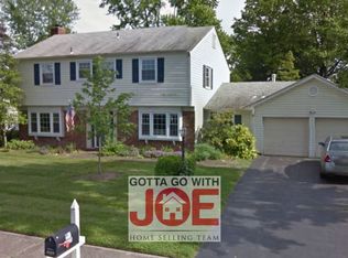 13225 Memory Ln, Fairfax, VA 22033