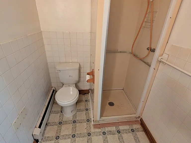 219 2nd St NE #6 — Photo 7