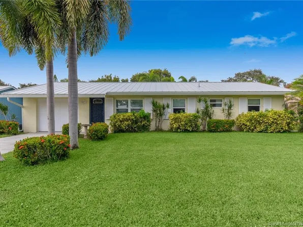 5073 SE Pine Knoll Way, Stuart, FL 34997