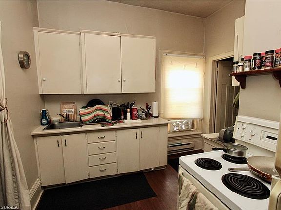 5th image of 62 Arthur St