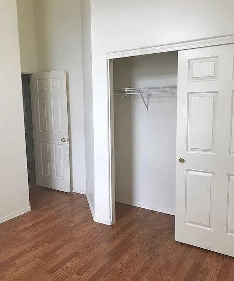 1085 San Tropez Ct — Photo 3