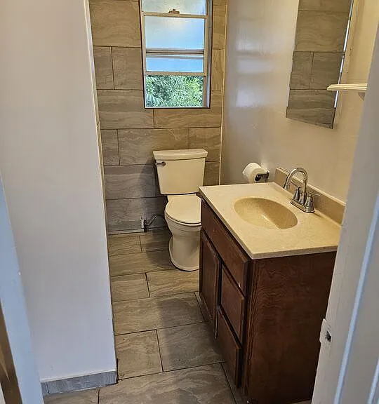 2226 Zoe Ave #B — Photo 9