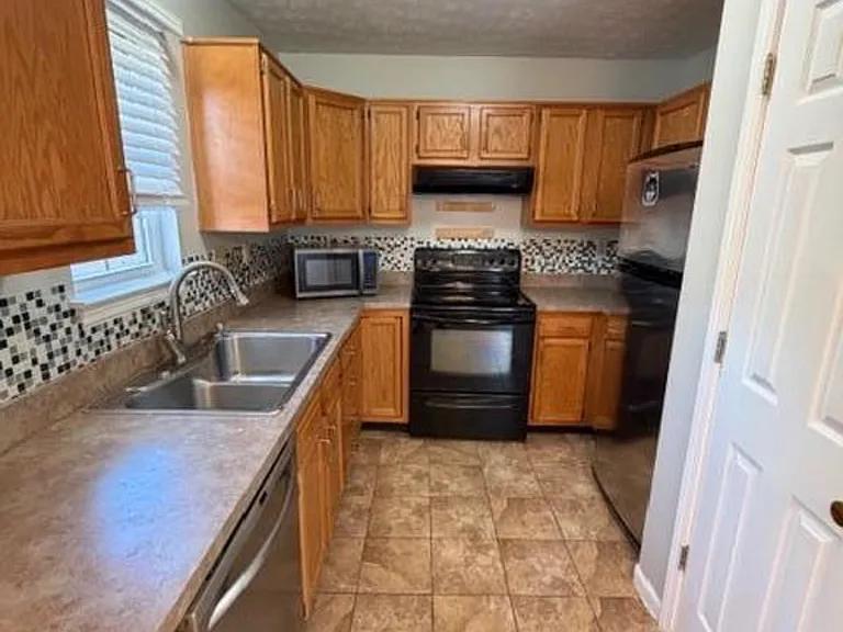 3392 Tyler Ct — Photo 14