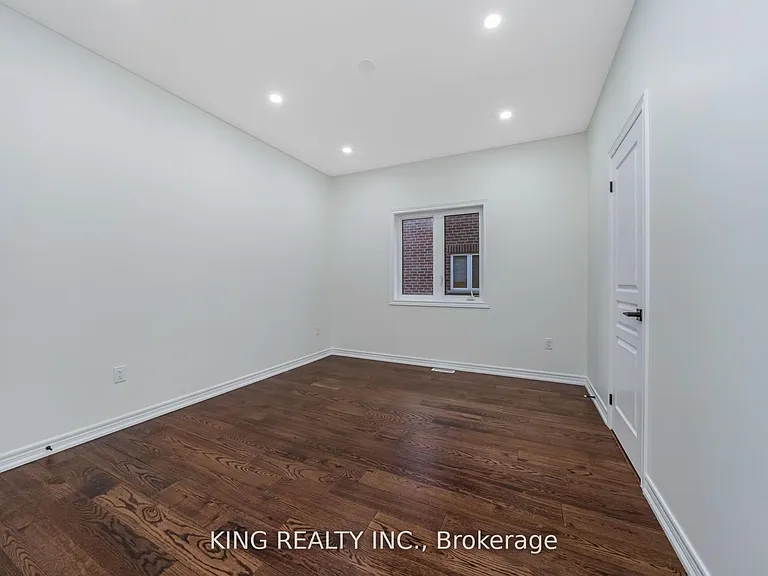 52 Haverstock Cres — Photo 27