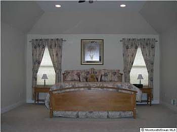 2nd image of 104 Bond Dr