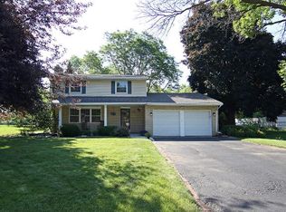 1021 107th St W, Bloomington, MN 55431