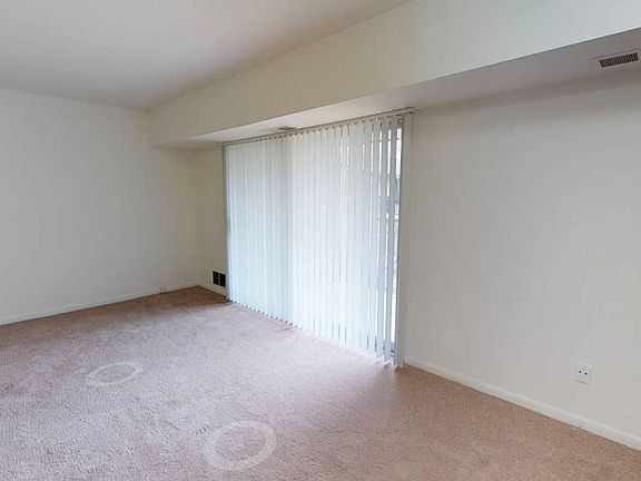 3rd image of 2952 Birch Hollow Dr #2B