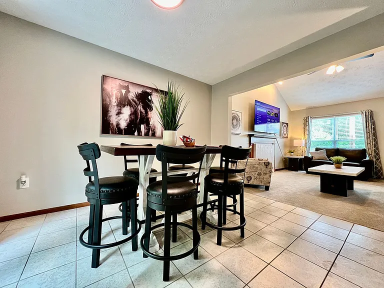 6429 Cincinnati Dayton Rd #B — Photo 8