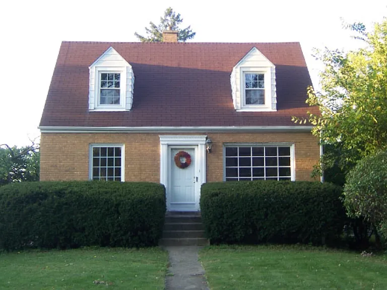 122 W Kenilworth Ave — Photo 1