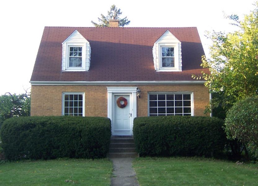 1st image of 122 W Kenilworth Ave