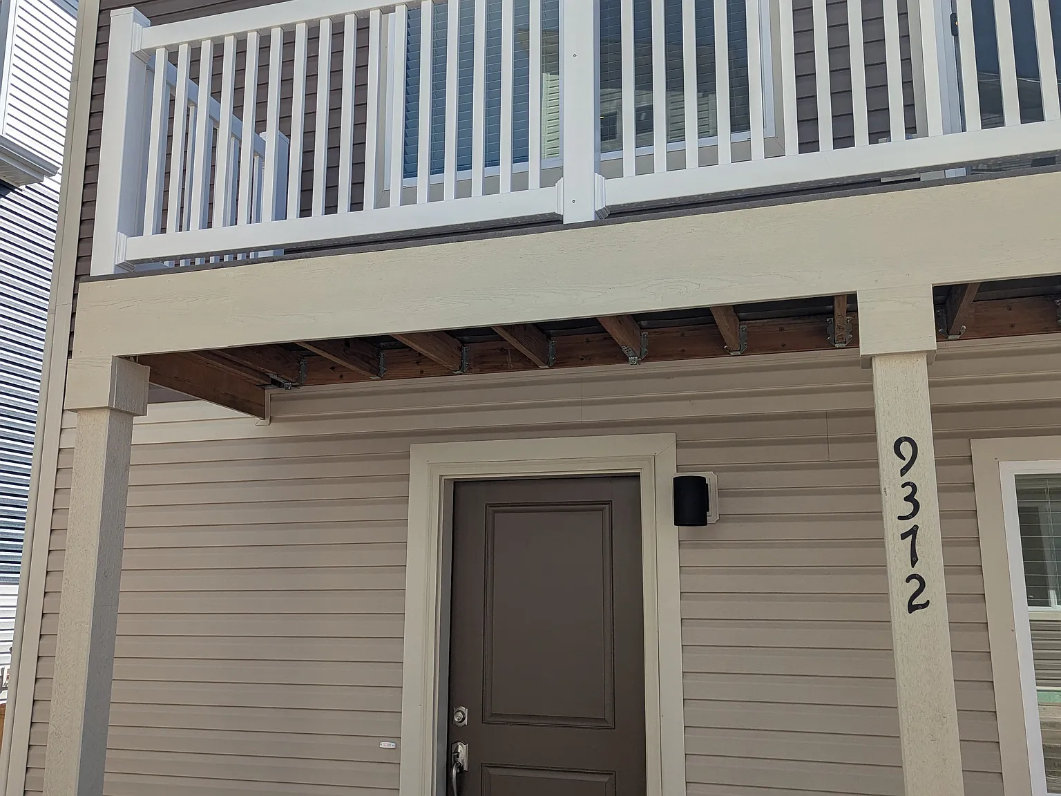 2 bed, 2.5 bath, 1061 sqft, $1,800 — Photo 1