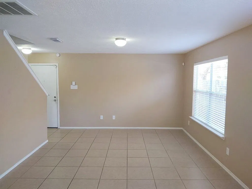 9015 Serena Ln **Ask About Our No Cash Deposit Option Through Obligo** — Photo 4
