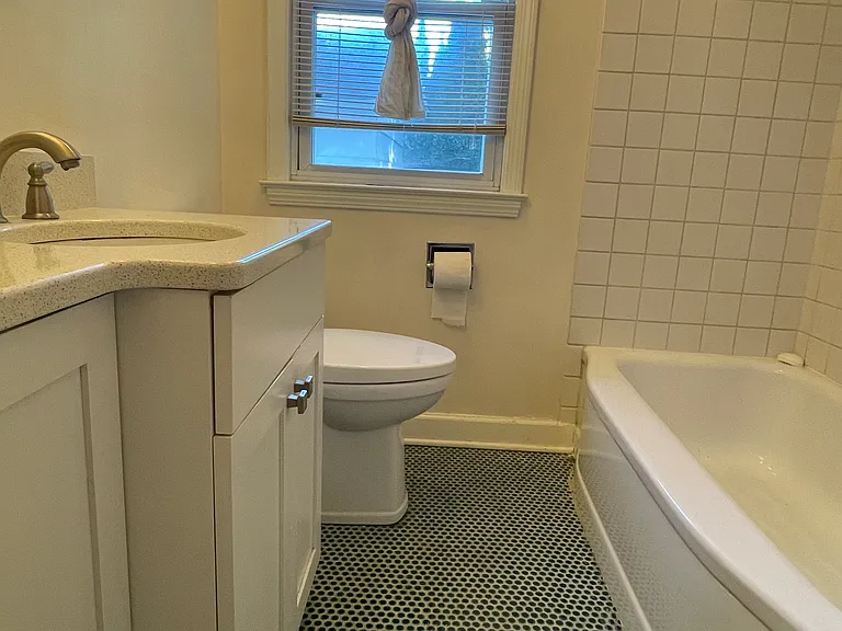 2112 Alice St — Photo 36