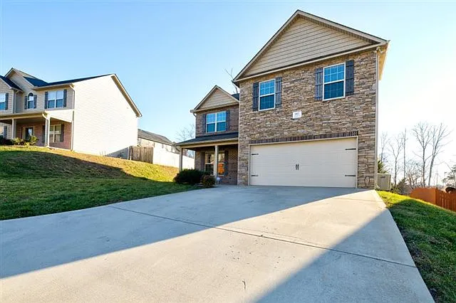 805 Concord Crossing Ln — Photo 4