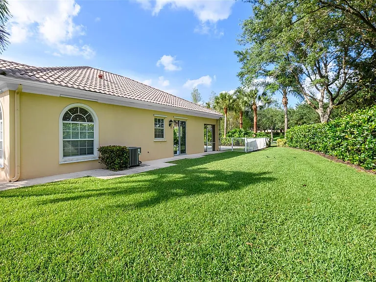 8019 Nevis Pl — Photo 3