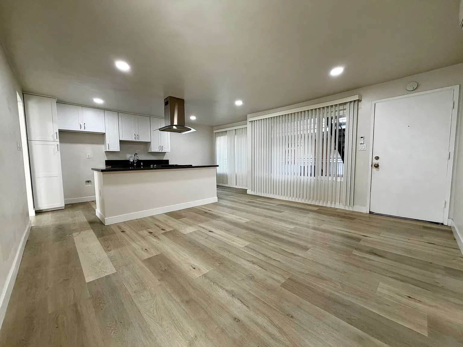 3810 E Ocean Blvd — Photo 4