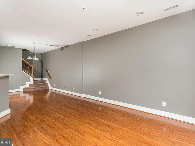 905 S Caroline St #3 — Photo 6