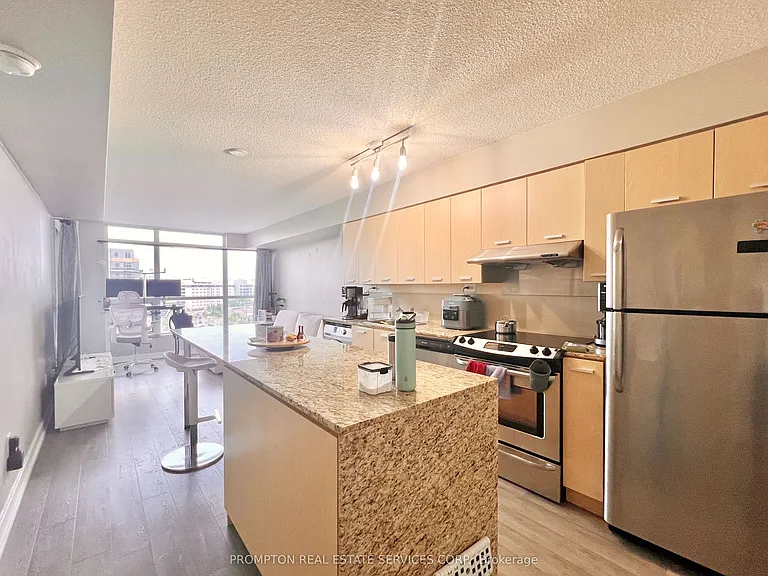 29 Singer Ct #710 — Photo 11