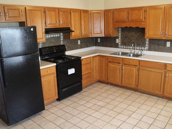 4th image of 3201 Patton Dr