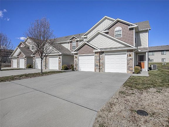 2nd image of 254 Pointe Ln