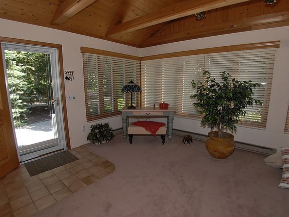 4th image of 2 Tuthill Dr