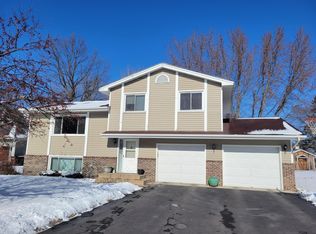 5794 Amy Ln, Maple Plain, MN 55359