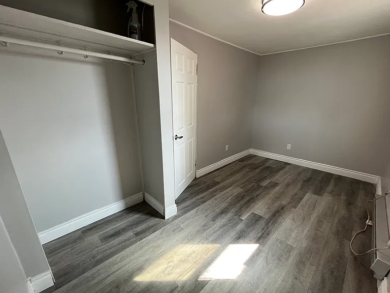 807 Wellington Ave #5 — Photo 9