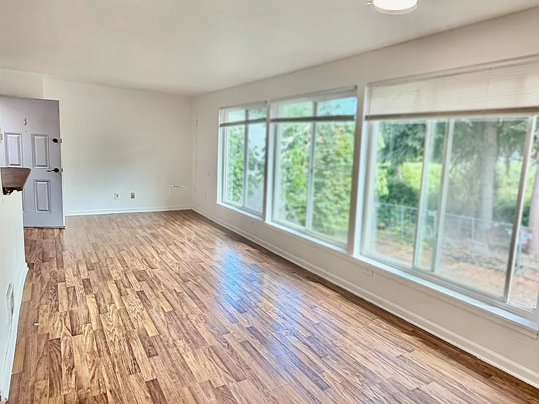 5216 Rainier Ave S #202 — Photo 1