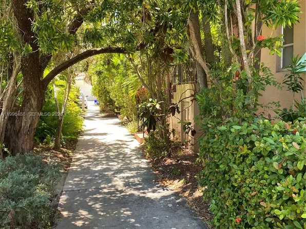 40 Almeria Ave APT 16, Coral Gables, FL 33134