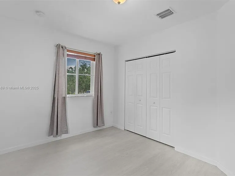 8206 SW 29th St — Photo 8