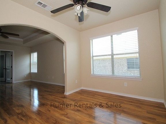 2nd image of 1902 Jesse Dr