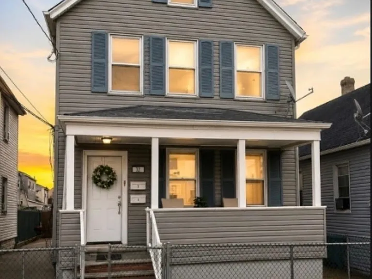 32 Edwin St #2 — Photo 1