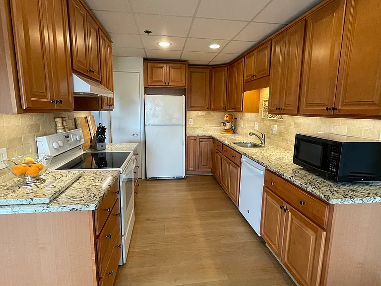 900 N Broom St #26 — Photo 2